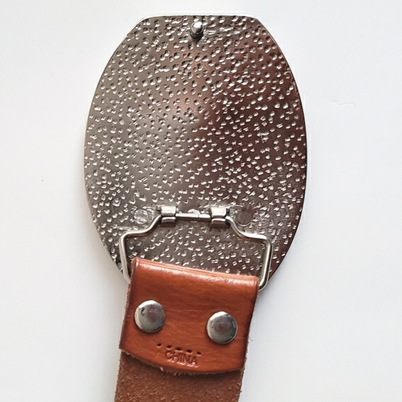Guess | Unisex Buckle Belt with Studded Details - Picture 6 of 7